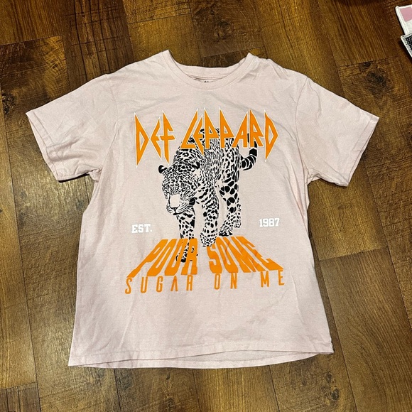 Tops - Pink Graphic Tee